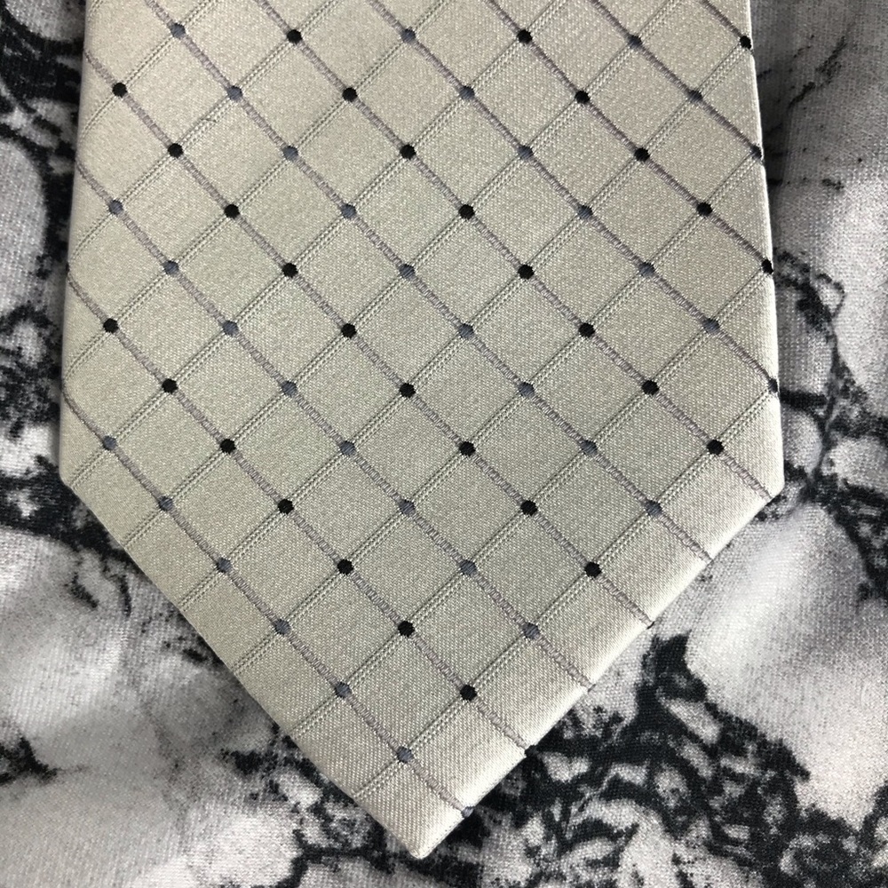 Geoffrey Beene Tie